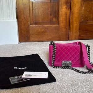 💥✨💫💕 Chanel Boy Bag  AUTHENTIC 💕